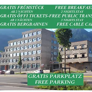 - Youth , Innsbruck Ausztria
