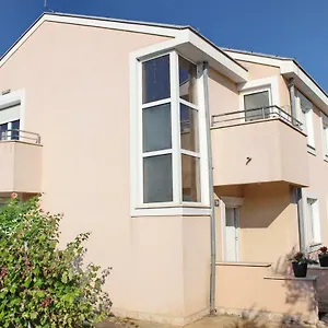 Olives Apartmán Nin
